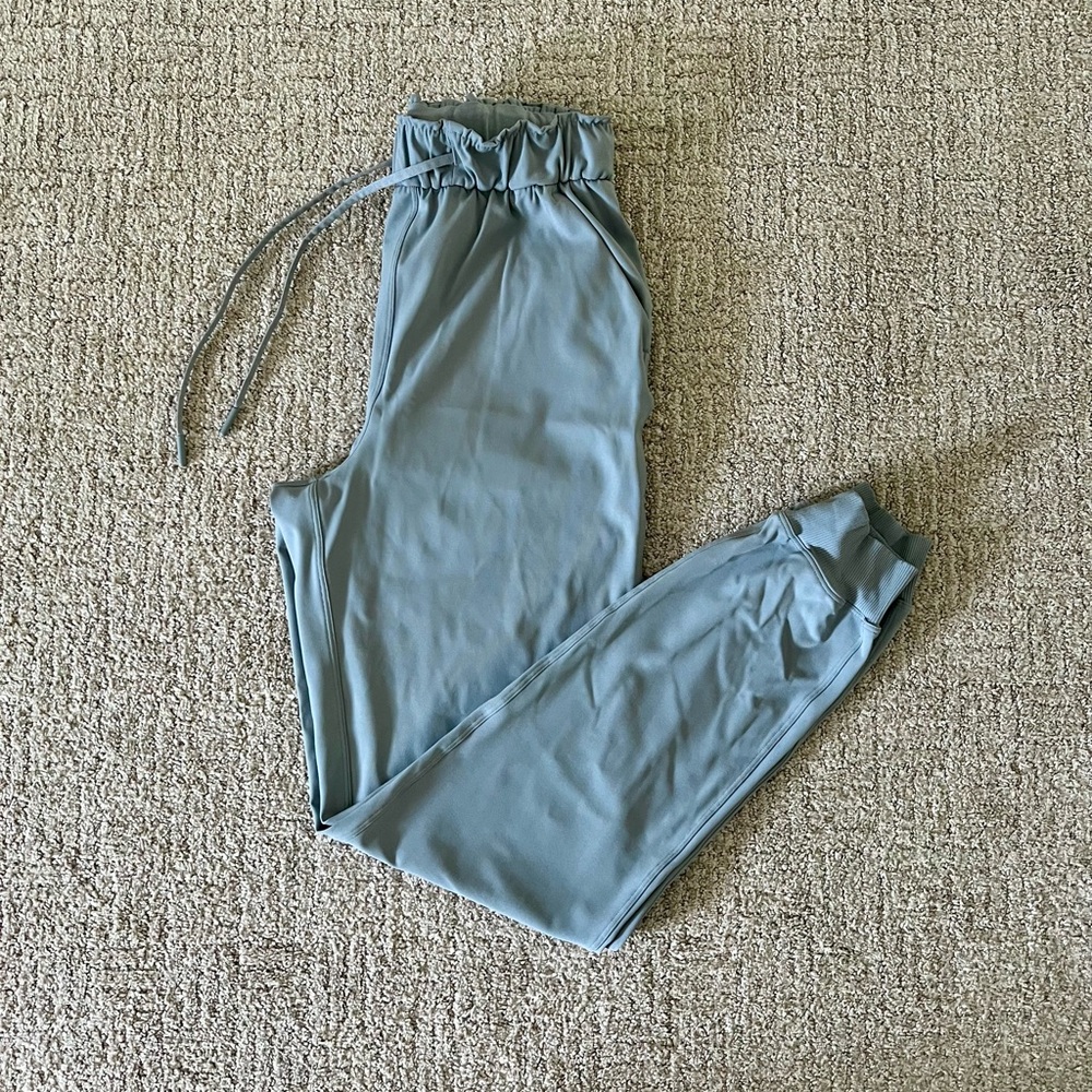 Lululemon Keep Moving Joggers Size 2